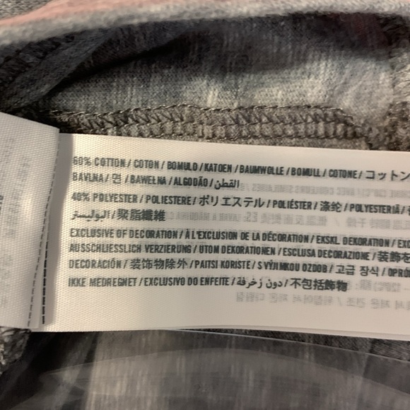 Vintage Abercrombie & Fitch Muscle Fit Embroidered Logo Tee. - Picture 7 of 9